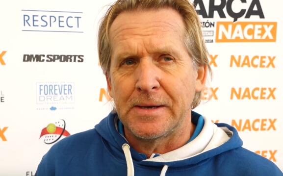 体育直播播放-舒斯特尔：皇马没有巴萨那样的团队氛围 责任主要在皇马球员身上